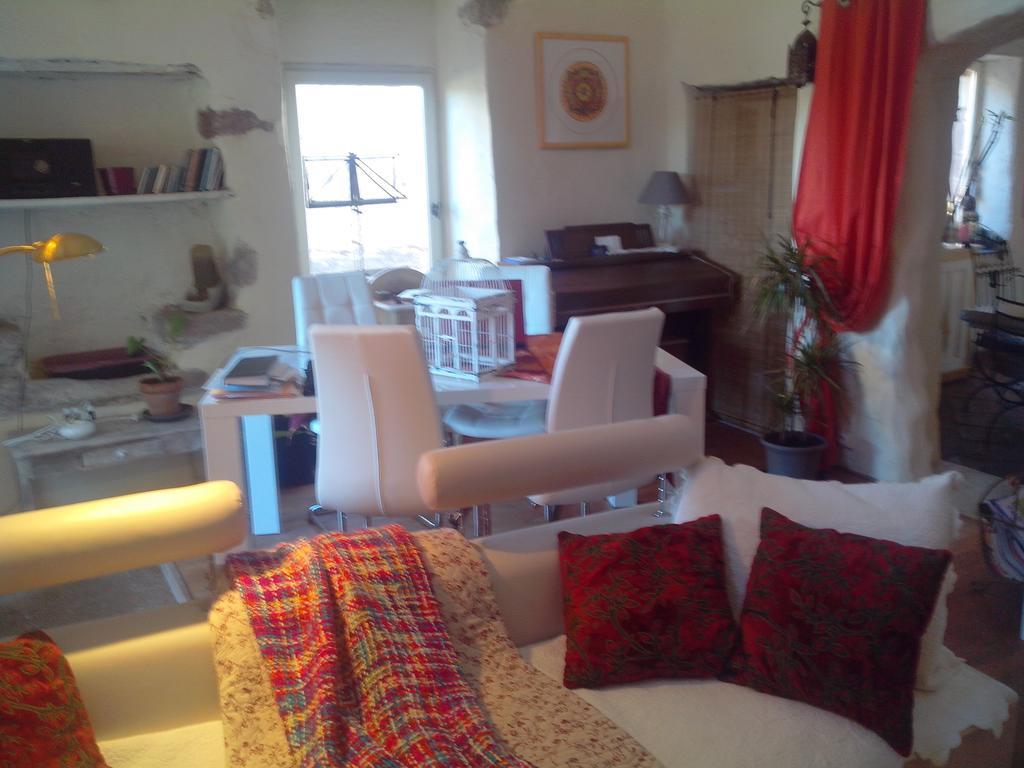 Bed and Breakfast Le Clos De La Source Le Bousquet-d'Orb Exterior foto