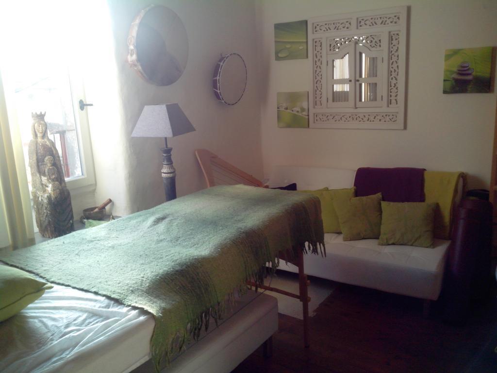 Bed and Breakfast Le Clos De La Source Le Bousquet-d'Orb Exterior foto