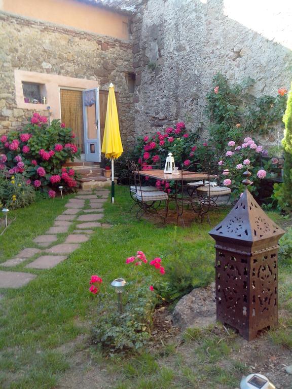 Bed and Breakfast Le Clos De La Source Le Bousquet-d'Orb Exterior foto